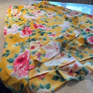 LOVELY!! Floral Designed asymmetrical skirt!  Size L
